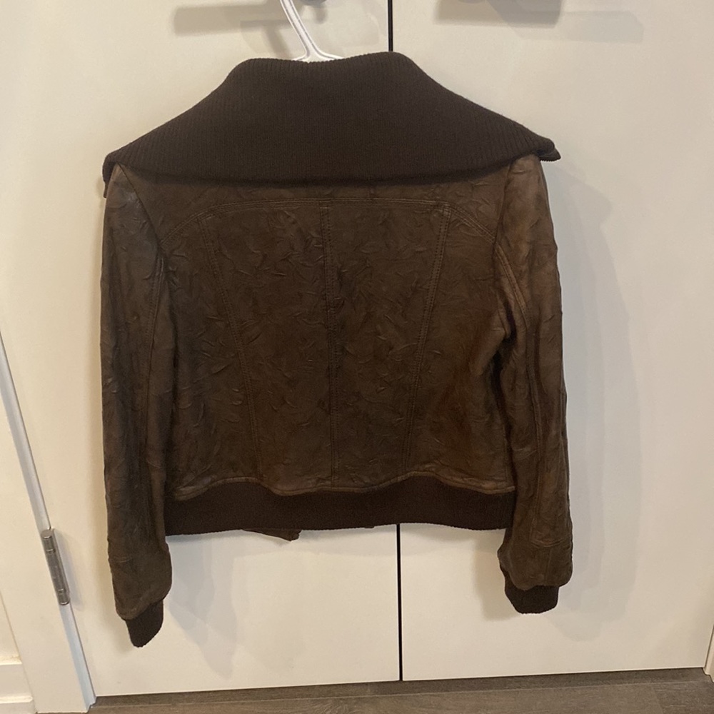 Leather jacket - Picture 5 of 8
